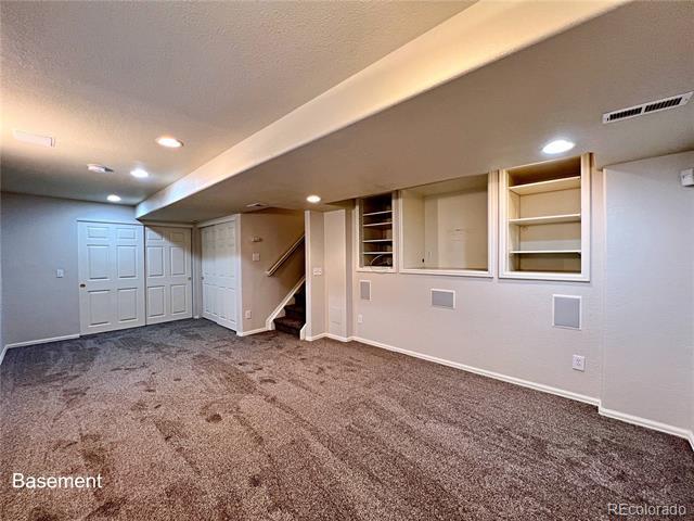 Building Photo - 5377 S Ukraine Way