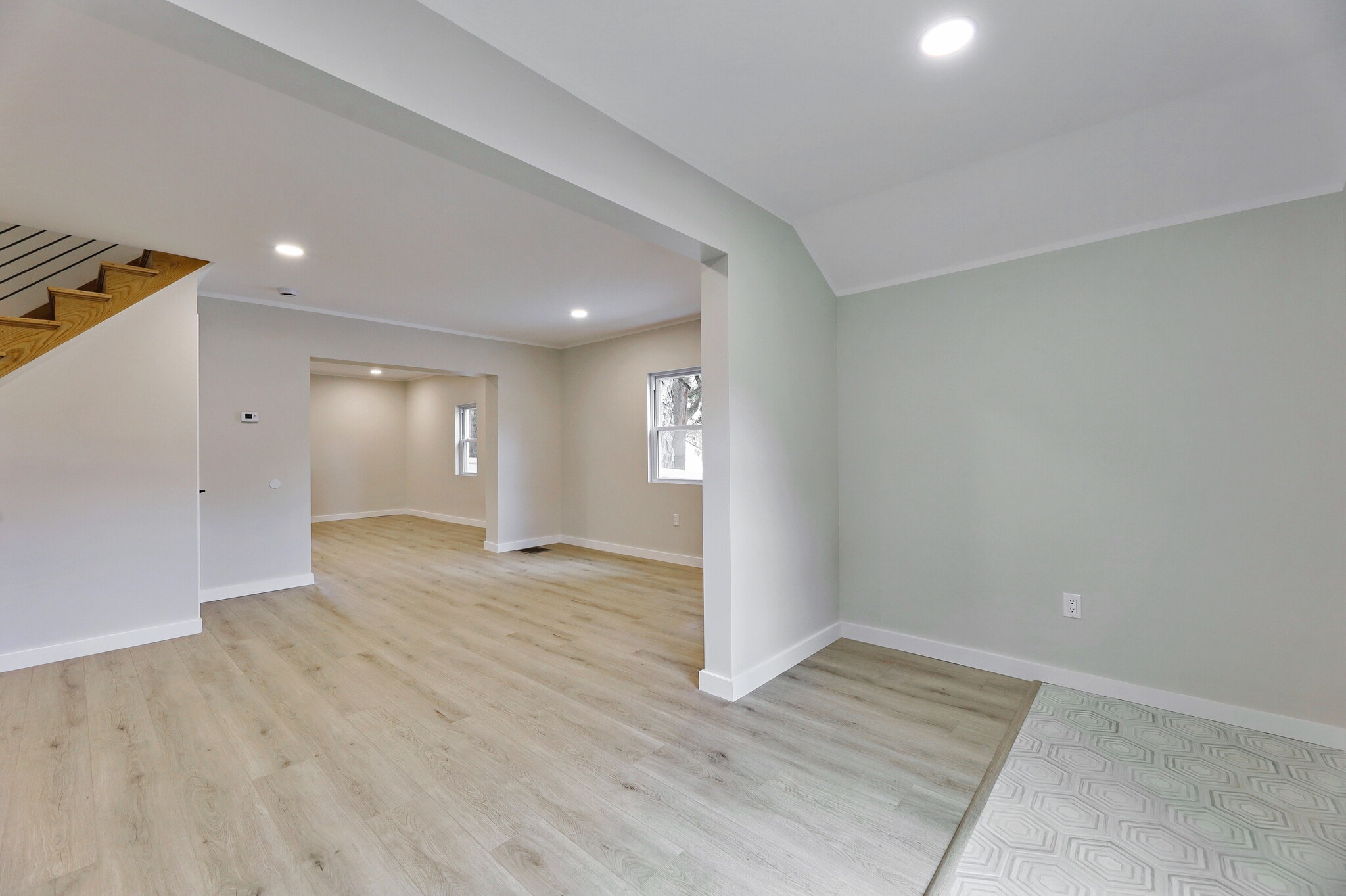 Building Photo - 205 Island Rd