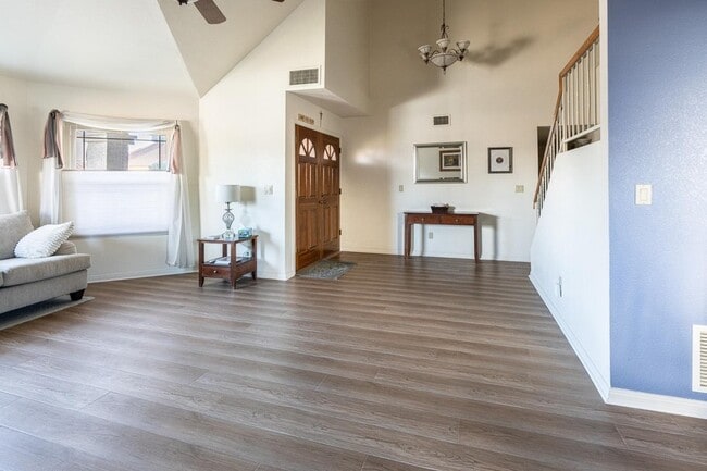 Building Photo - 2434 W Lompoc Ave