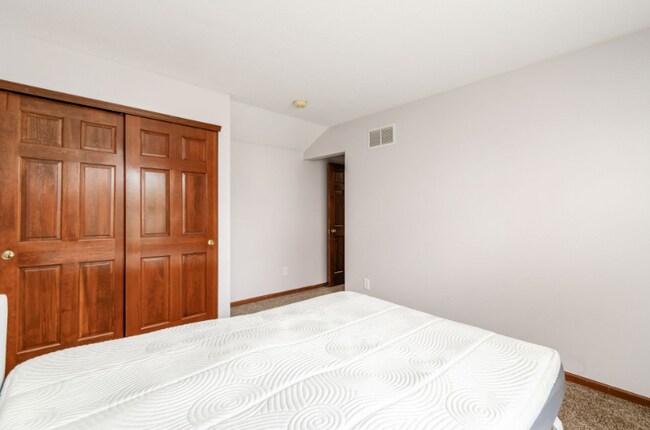 Building Photo - 8370 Payson Dr