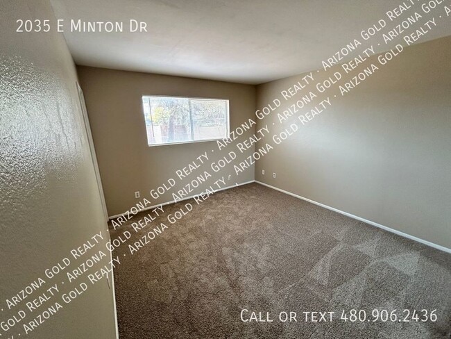 Building Photo - 2035 E Minton Dr