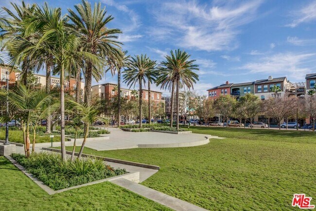 Building Photo - 13200 Pacific Promenade