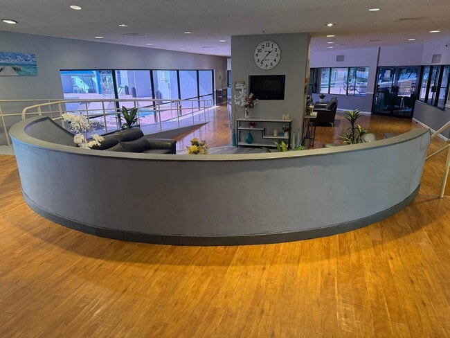 Building Photo - 9301 Lime Bay Blvd