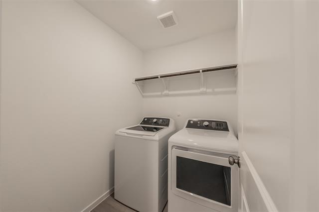 Building Photo - 3013 Tooley Dr