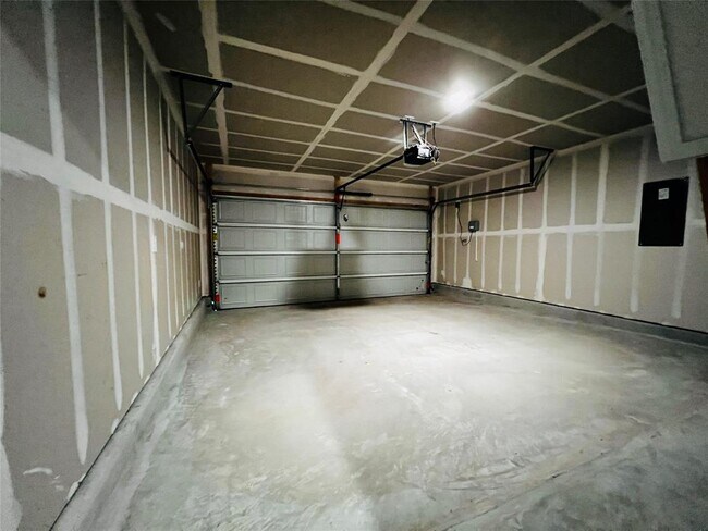 Building Photo - 315 Darwin Pl