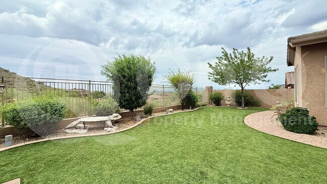 Building Photo - 28978 N 70th Dr