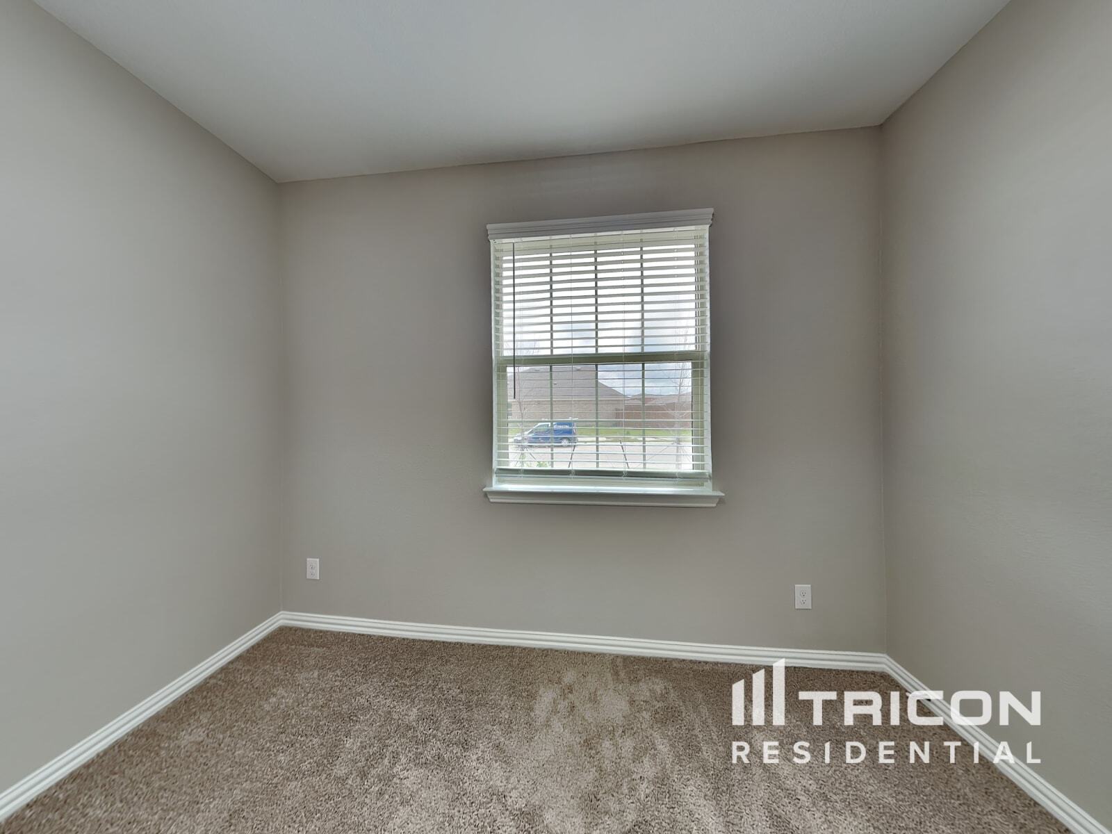 Building Photo - 1073 N Churchill Dr