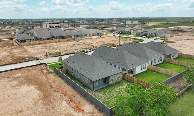 Building Photo - 27222 Grass Cliff Ln
