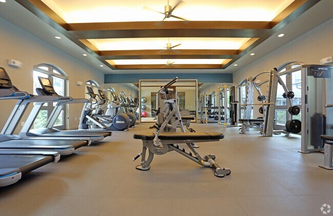 Building Photo - 2-Bed Luxury + 1 Month Free Special!