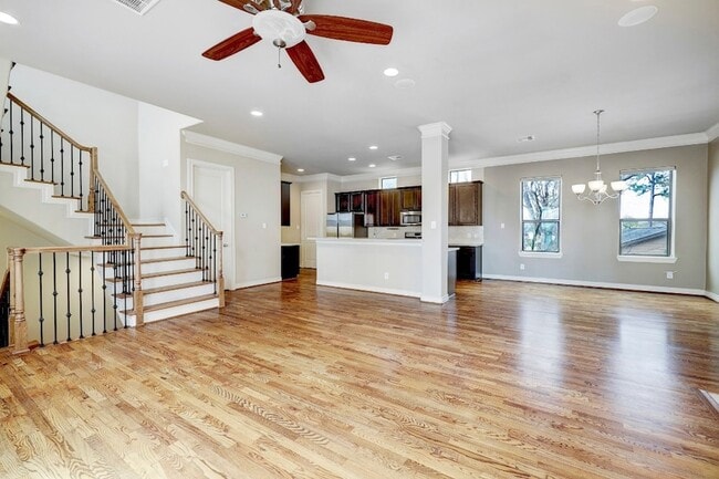 Building Photo - 8906 Lakeshore Bend Dr