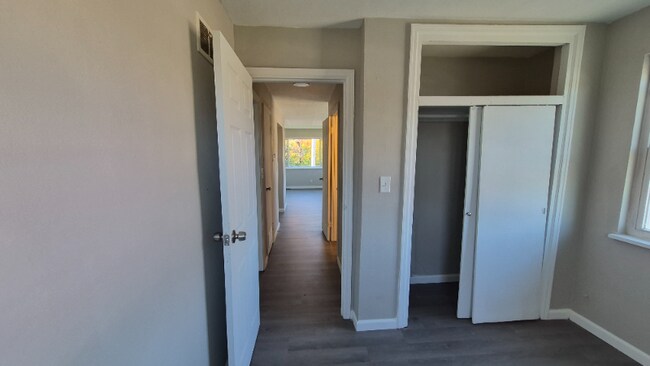 Building Photo - 4286 Catalpa Dr.