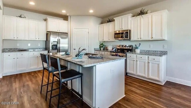 Building Photo - 220 Bridge Harbor Dr