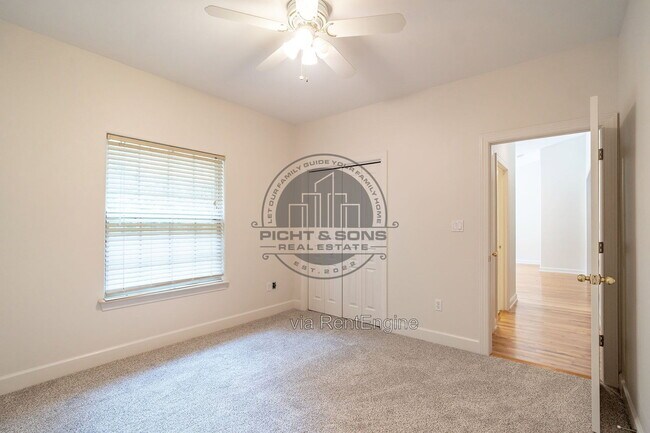 Building Photo - 9540 Starhawk Dr
