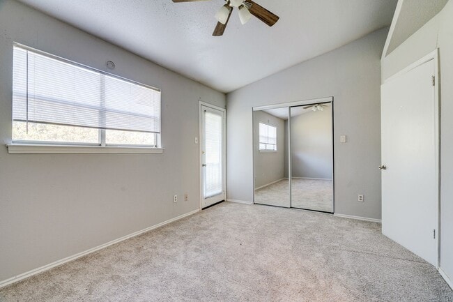 Building Photo - 1830 River Crossing Cir