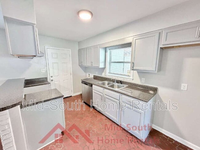 Building Photo - 4403 Jamaica Ave