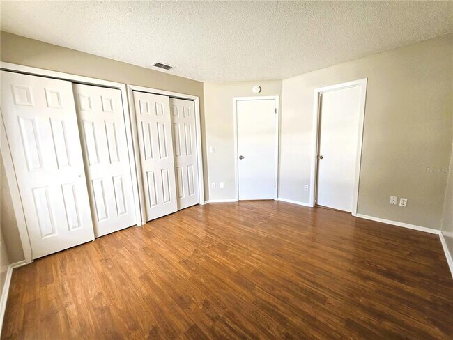 Building Photo - 2407 King Oak Ct