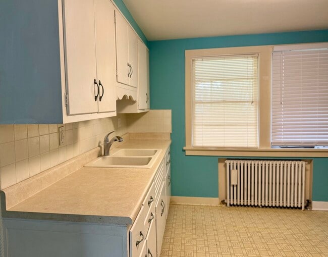 Building Photo - 8 N Harrison St