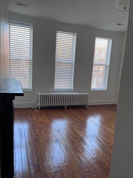 Second floor bedroom, view 2 - 2135 E Fairmount Ave