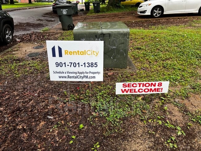 Building Photo - 3648 Rhea Ave