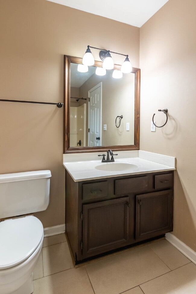 Building Photo - Beautiful home in Fieldstone Farms!