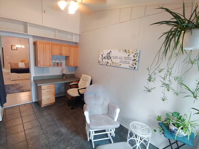 Building Photo - 3832 SW 30th Terrace