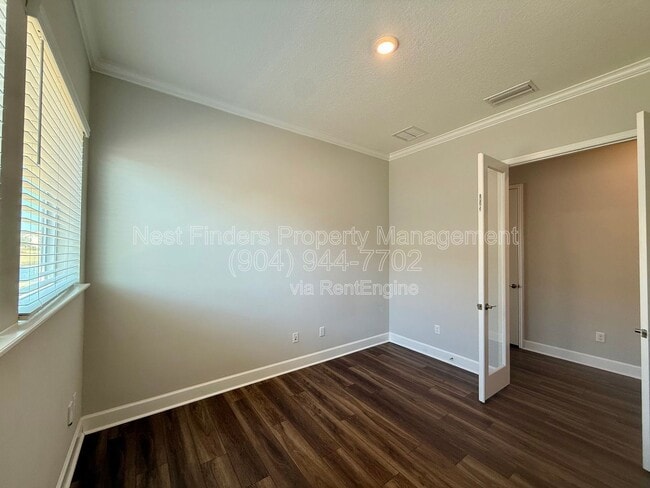 Building Photo - 10682 Aventura Dr