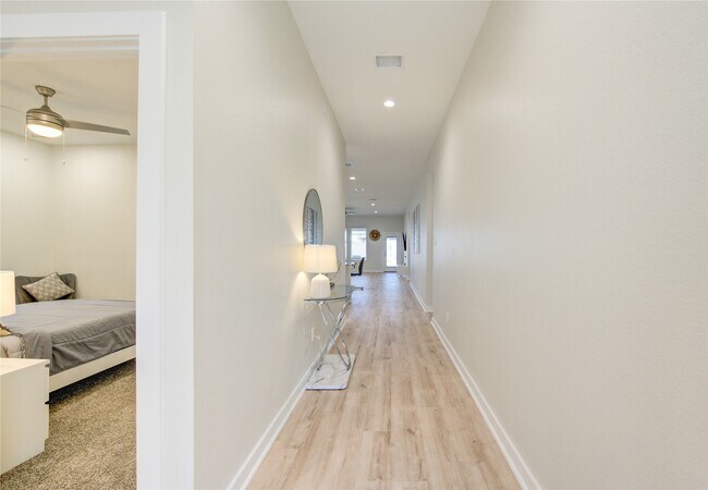 Building Photo - 22534 Petrizzi Ln