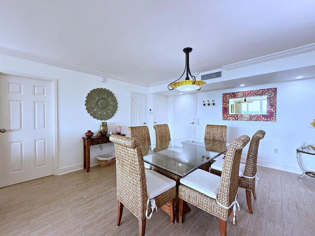 Building Photo - 3546 S Ocean Blvd
