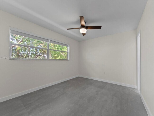 Building Photo - 15639 SW 73rd Cir Terrace