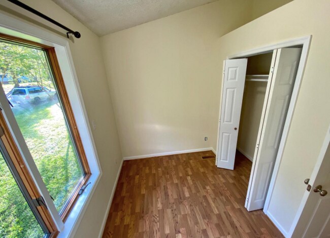 Building Photo - 10600 Redbird Ln