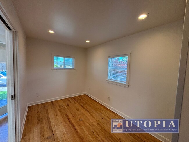 Building Photo - Charming, Sun-Filled 2BD/1BA Home on Quiet...