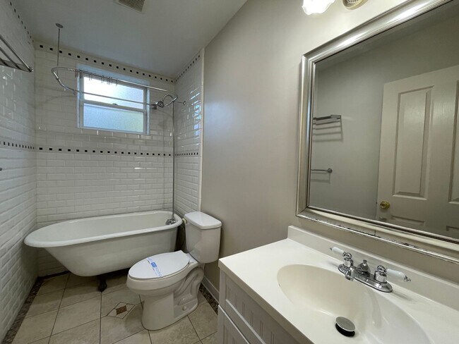 Building Photo - 2 Car Garage Included! Downstairs 2 Bed 2 Full Bath AND Washer and Dryer!