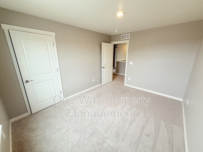 Building Photo - 215 N 62nd Ave