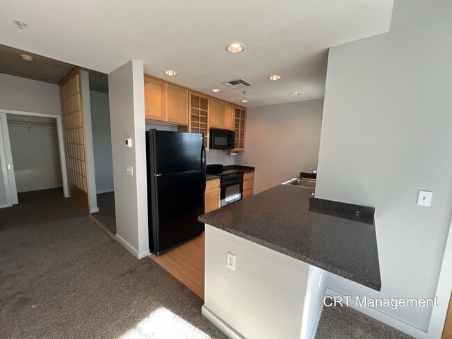 Building Photo - Charming 1 Bed, 1 Bath Condo Available in Cherry Creek