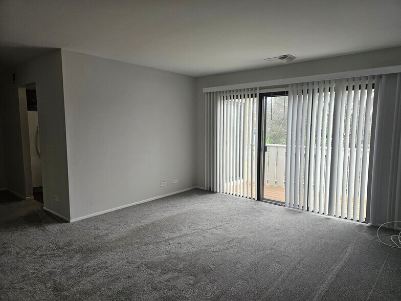 Building Photo - 573 Greystone Ln