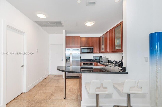 Building Photo - 2301 Collins Ave