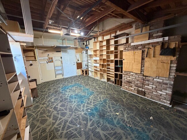 Building Photo - 7210 Zelinda Dr