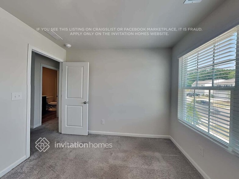 Building Photo - 5129 Cameron Cmns Pkwy