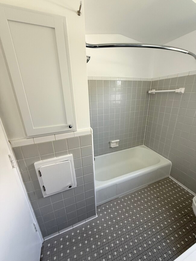 Building Photo - 30389 Hathaway