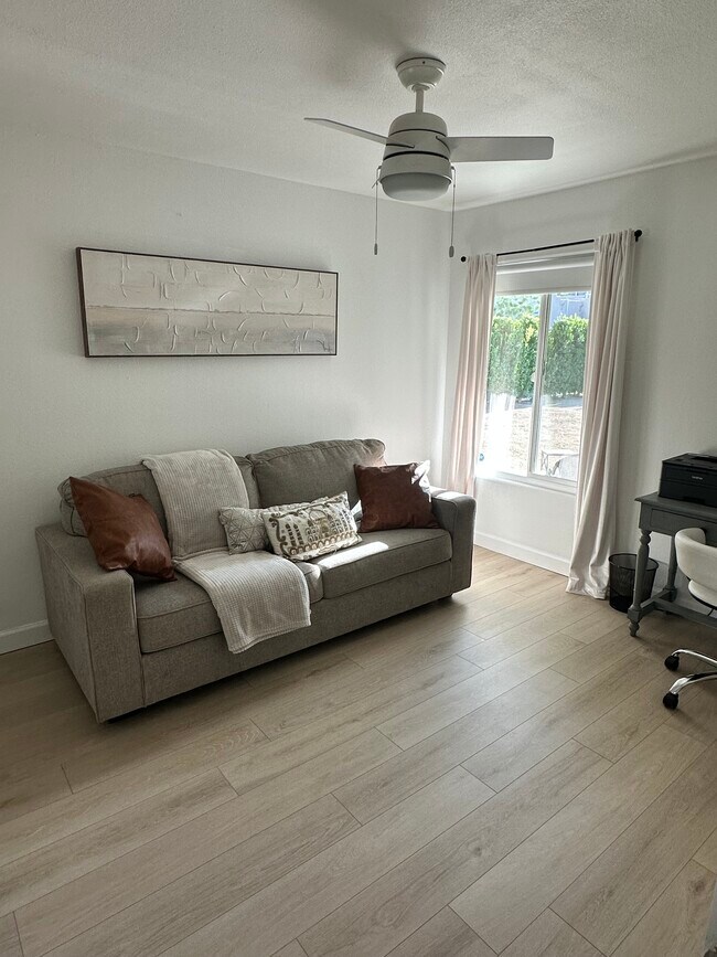 Building Photo - 54200 Avenida Madero