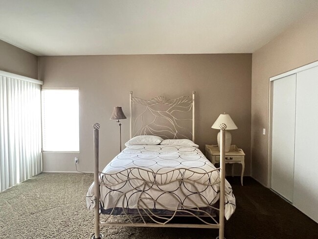 Building Photo - 248 Strada Fortuna