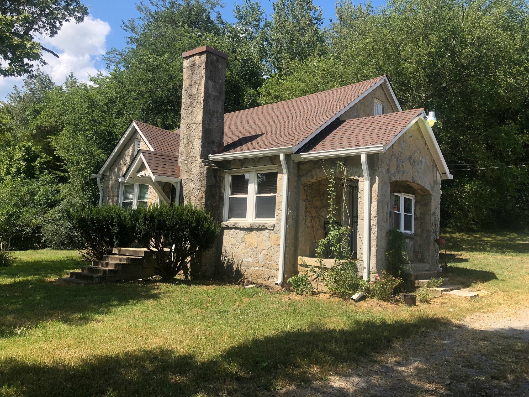 Building Photo - 2200 Claylick Road