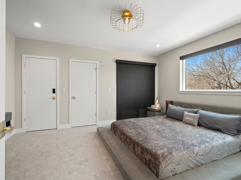 California King Bed - 3840 Eliot St