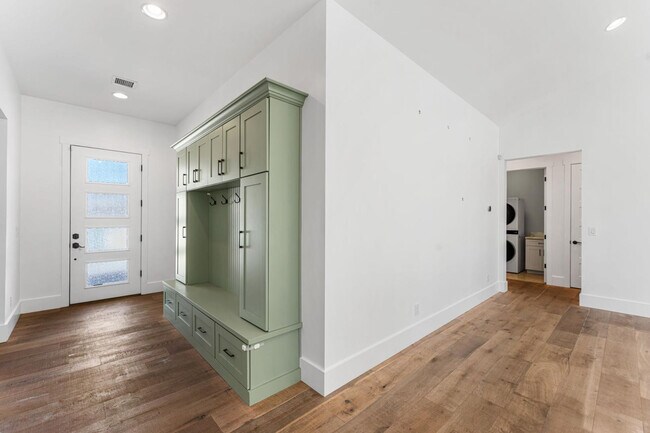 Building Photo - 4145 E Campbell Ave