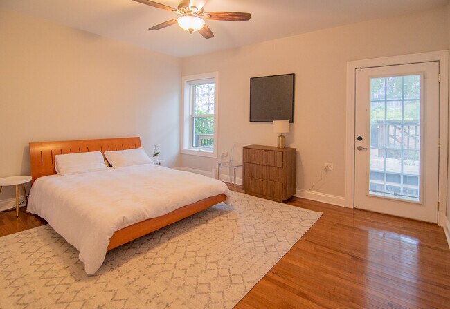 Building Photo - 5811 N Winthrop Ave