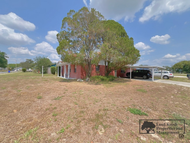Building Photo - 2126 Smithfield Pl