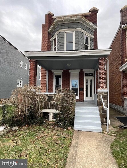 Primary Photo - 416 N Hilton St