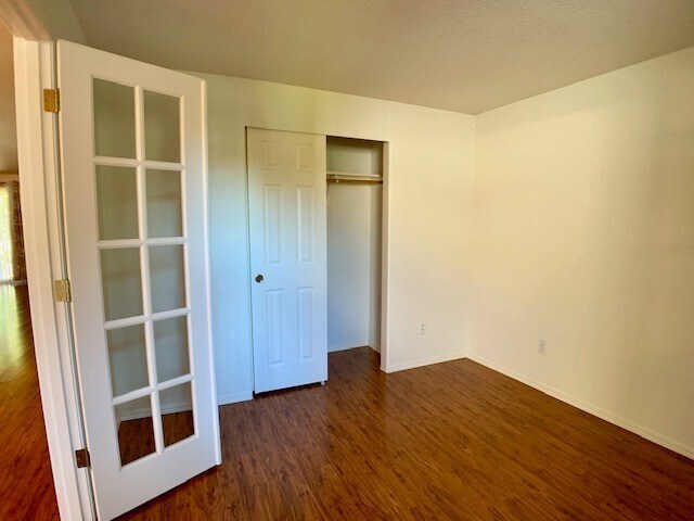 Building Photo - Unique 4 Bedroom Home- Minutes to Vancouve...