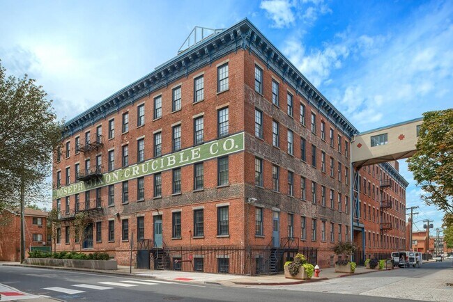 Building Photo - 187 Wayne St