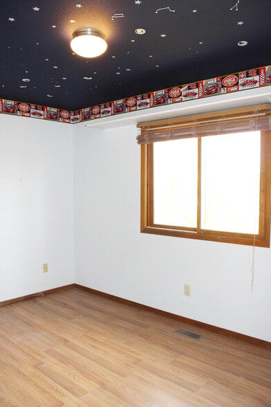 Upper Bedroom - 1025 Centennial Dr